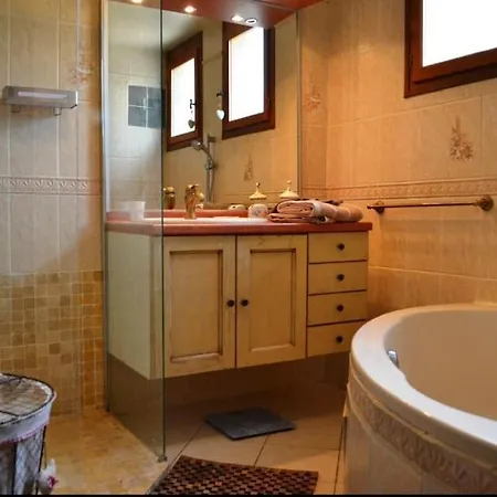 Holiday home Les Lavandes *
